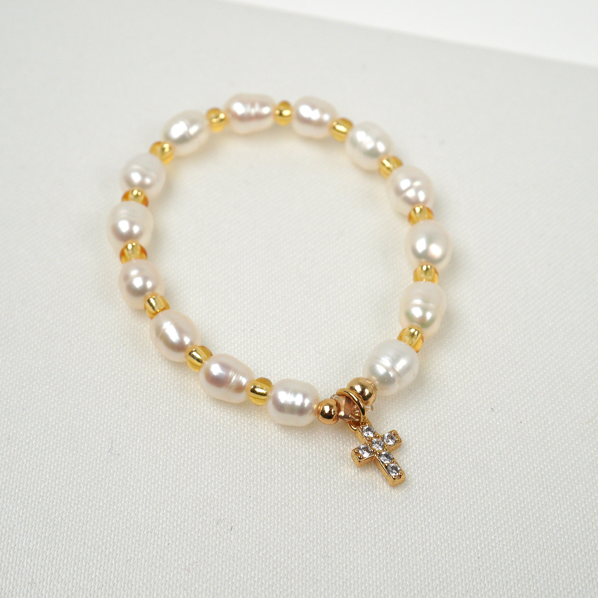 Water Pearl Bracelet with Glass Beads