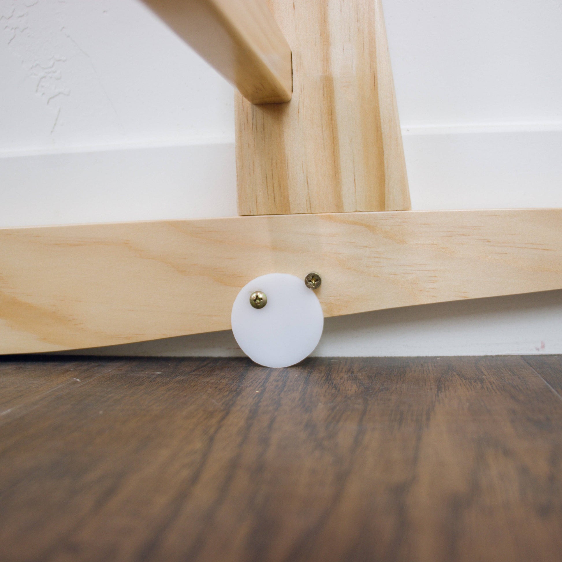 Bassinet Stand with brake-Natural